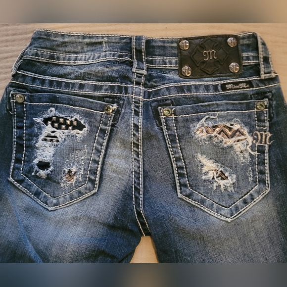 Miss Me Women's Signature Skinny Blue Jeans. - Picture 7 of 7